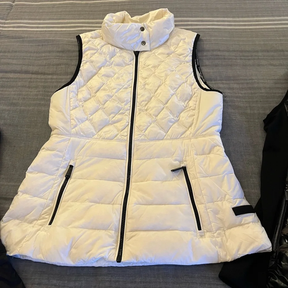 3 Calvin Klein Performance Women's Zip-Up Vests - Picture 4 of 16